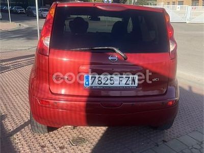 Usado Nissan Note Acenta 86 CV (63 kW) 2008 Rojo Utilitario