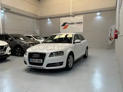 Usado Audi A3 Attraction 105 CV (77 kW) 2012 Blanco Utilitario