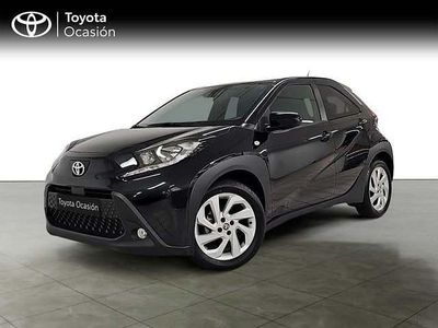 Usado Toyota Aygo X Play 72 CV (52 kW) 2025 Negro SUV