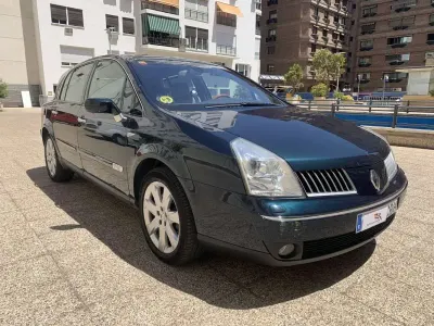 Usado Renault Vel Satis Privilege 245 CV (180 kW) 2002 Verde Utilitario