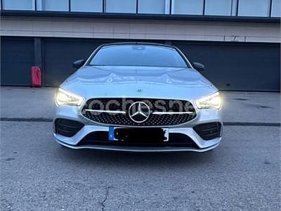 Usado Mercedes CLA250 Shooting Brake 224 CV (164 kW) 2023 Gris / plata Familiar