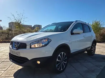 Usado Nissan Qashqai Tekna 140 HP (102 kW) 2011 Branco SUV