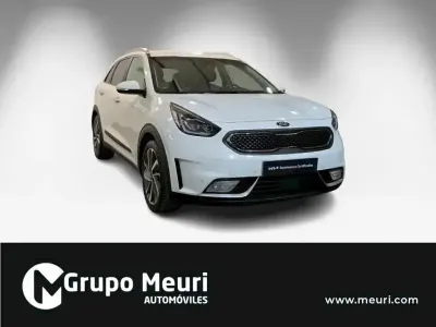 Usado Kia Niro 141 HP (103 kW) 2019 Branco SUV
