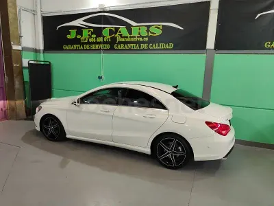 Usado Mercedes CLA220 Urban 177 CV (130 kW) 2015 Blanco Coupe