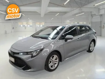Usado Toyota Corolla Active 122 CV (89 kW) 2020 Gris Berlina