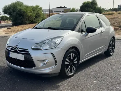 Usado Citroën DS3 Style 120 CV (88 kW) 2013 Gris / plata Berlina