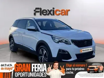Usado Peugeot 5008 Allure 130 HP (95 kW) 2020 Branco SUV