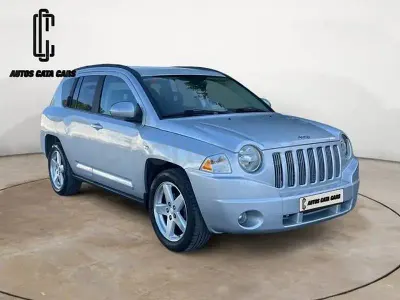 Usado Jeep Compass Limited 140 CV (102 kW) 2006 Gris / plata SUV