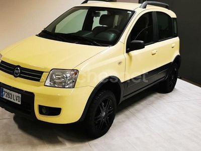 Amarillo Usado 2006 Fiat Panda 4x4 Climbing Utilitario | 4900 €