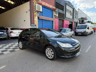 Usado Citroën C4 Exclusive 110 CV (80 kW) 2006 Negro Berlina