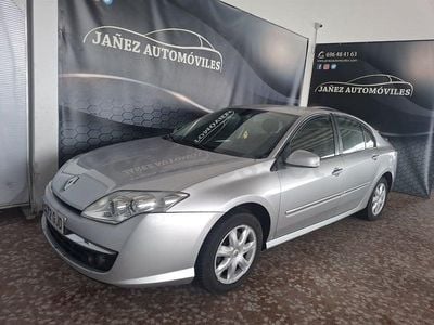 Usado Renault Laguna III Dynamique 150 CV (110 kW) 2008 Gris / plata Berlina