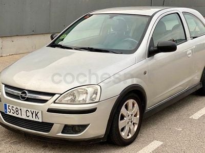 Usado Opel Corsa Enjoy 75 CV (55 kW) 2004 Gris / plata Utilitario