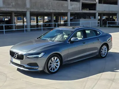 Usado Volvo S90 Business Edition 190 CV (139 kW) 2021 Gris / plata Berlina