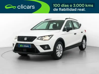 Usado Seat Arona Reference 95 CV (69 kW) 2021 Blanco SUV