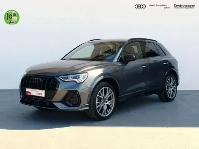 Usado Audi Q3 Ambiente 150 CV (110 kW) 2024 Gris / plata SUV