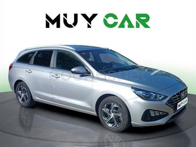 Usado Hyundai i30 116 CV (85 kW) 2021 Gris / plata Berlina