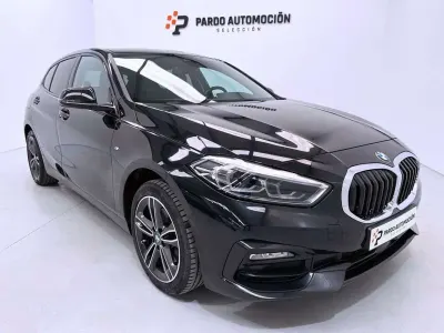 Occasion BMW 118 Sport Line 136 PK (100 kW) 2023 Zwart Hatchback