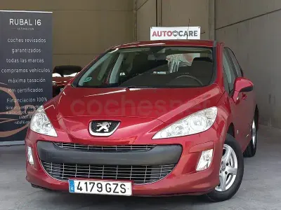 Usado Peugeot 308 Envy 98 CV (72 kW) 2010 Rojo Berlina