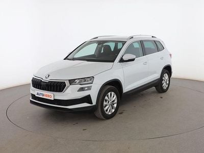 Usado Skoda Karoq Ambition 110 CV (80 kW) 2023 Blanco SUV