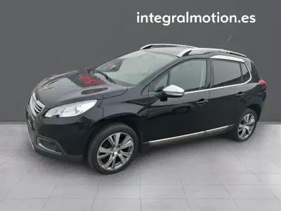 Usado Peugeot 2008 Allure 99 CV (72 kW) 2016 Negro SUV