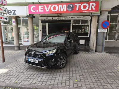Usado Toyota RAV4 Hybrid Luxury 218 CV (160 kW) 2022 Negro SUV