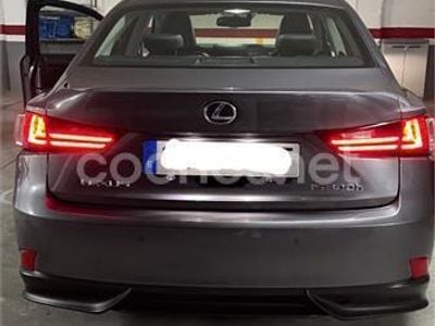 Lexus IS300h