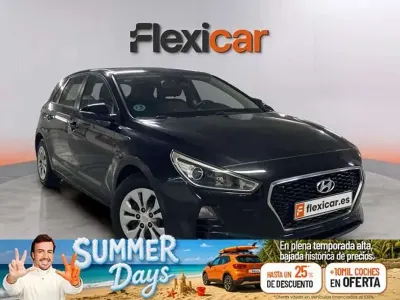 Usado Hyundai i30 GO! 95 CV (69 kW) 2017 Negro Utilitario