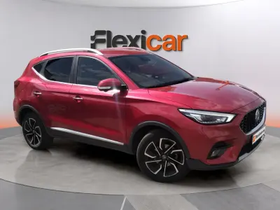 Usado MG ZS Luxury 111 CV (81 kW) 2022 Rojo SUV