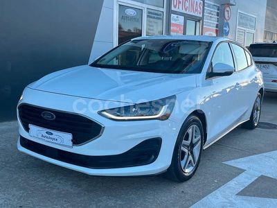 Usado Ford Focus Trend 120 CV (88 kW) 2022 Blanco Berlina