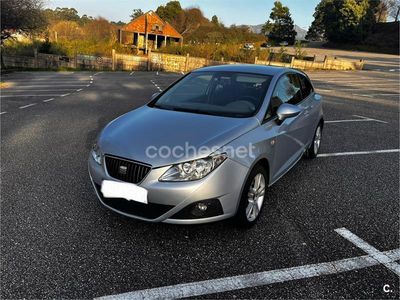 Usado Seat Ibiza SC Reference 105 CV (77 kW) 2010 Gris / plata Utilitario