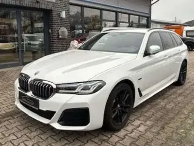 Usado BMW 530e M Sport 292 CV (214 kW) 2022 Blanco Familiar