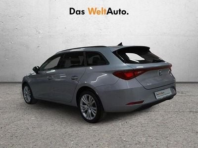 Usado Seat Leon Style 150 CV (110 kW) 2024 Gris plata Berlina