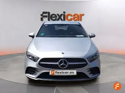 Usado Mercedes A180 136 CV (100 kW) 2019 Gris Berlina
