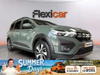 Usado Dacia Jogger Expression 101 CV (74 kW) 2025 Verde Monovolumen