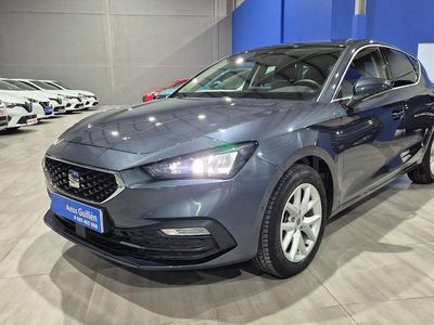 Usado Seat Leon Style 116 CV (85 kW) 2025 Gris / plata Berlina