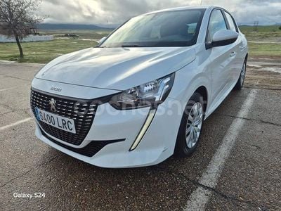 Usado Peugeot 208 Allure 100 CV (73 kW) 2021 Blanco Utilitario