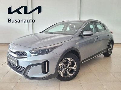 Usado Kia XCeed 100 CV (73 kW) 2025 Gris / plata SUV