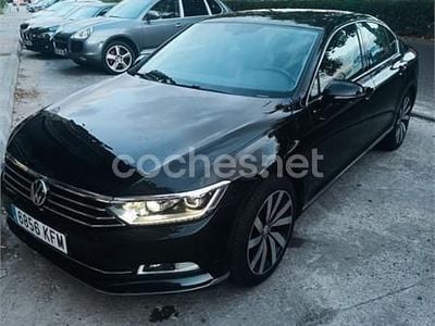 Usado VW Passat Sportline 190 CV (139 kW) 2016 Negro Berlina