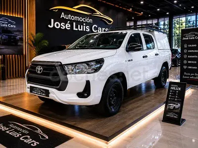 Usado Toyota HiLux 150 CV (110 kW) 2022 Blanco Pickup/Camioneta