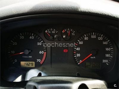 Usado Seat Arosa Stella 50 CV (36 kW) 1999 Gris / plata Utilitario