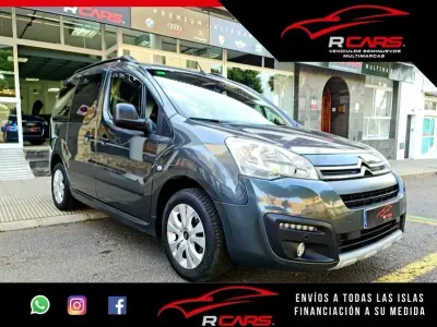 Usado Citroën Berlingo Feel 110 CV (80 kW) 2016 Gris / plata Monovolumen