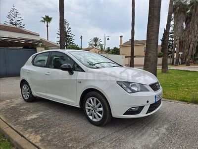Usado Seat Ibiza Reference 75 CV (55 kW) 2016 Blanco Berlina