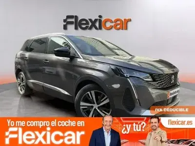 Usado Peugeot 5008 Allure 130 CV (95 kW) 2023 Gris SUV