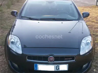 Usado Fiat Bravo Emotion 120 CV (88 kW) 2008 Gris / plata Utilitario