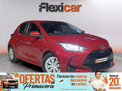 Usado Toyota Yaris Hybrid Active 116 CV (85 kW) 2023 Rojo Berlina