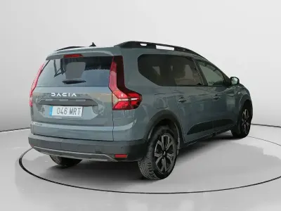 Usado Dacia Jogger Expression 110 CV (80 kW) 2024 Gris Monovolumen