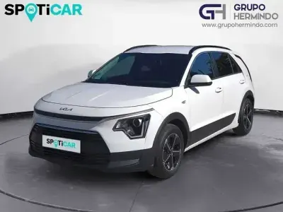 Usado Kia Niro 141 CV (103 kW) 2022 Blanco SUV