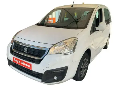 Usado Peugeot TePee Active 99 CV (72 kW) 2017 Blanco Van