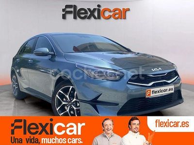Gris / plata Usado 2022 Kia Ceed Utilitario | 19.290 € (Un poco caro)