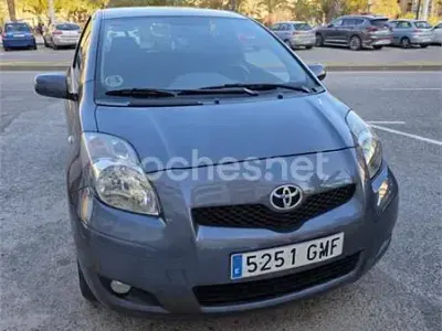 Occasion Toyota Yaris 90 PK (66 kW) 2009 Grijs Hatchback